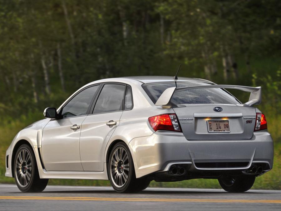  Subaru Impreza WRX STi Sedan 2010 года  (US) (фото 2 из 33)